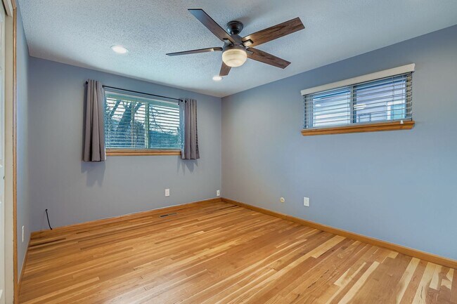 Building Photo - BEAUTIFUL 4 Bed 3 Bath Single Family Home In Boulder!