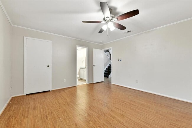 Building Photo - 329 Gleneagles Dr