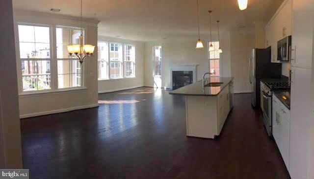 Building Photo - 13722 Neil Armstrong Ave