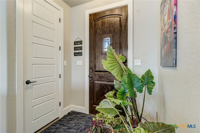 Building Photo - 281 Cibolo Way