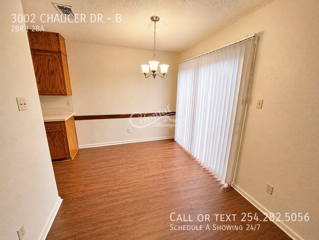 Building Photo - 3002 Chaucer Dr