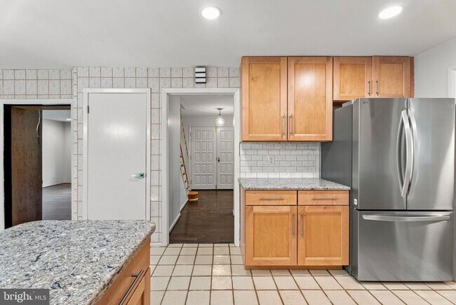 Building Photo - 4631 Hawksbury Rd