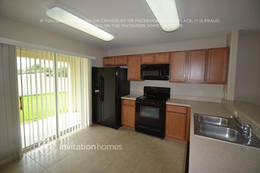 Building Photo - 7319 Lumber Port Dr