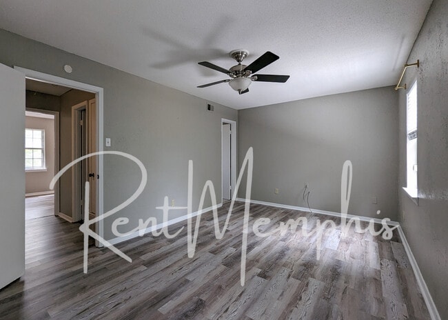 Building Photo - 5664 Hinton Pl