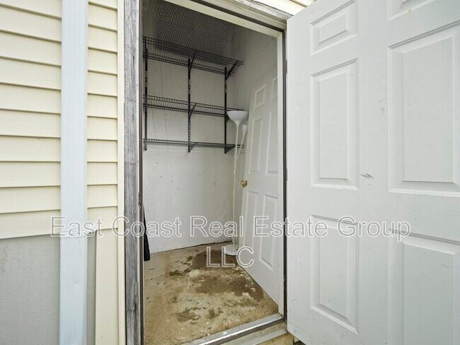 Building Photo - 238 Merrbaugh Dr