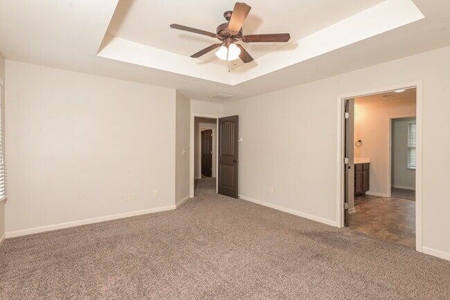 Building Photo - 441 Chandler Bluff Ct SE