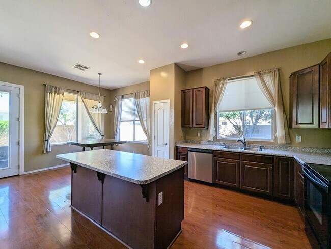 Building Photo - 3310 W Latona Rd