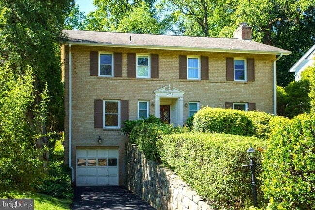 Building Photo - 5908 Walhonding Rd