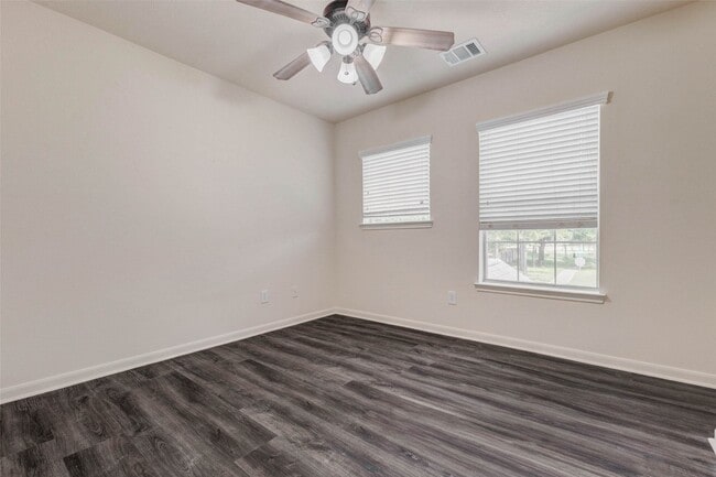 Building Photo - 26603 Summerbend Hollow Ln