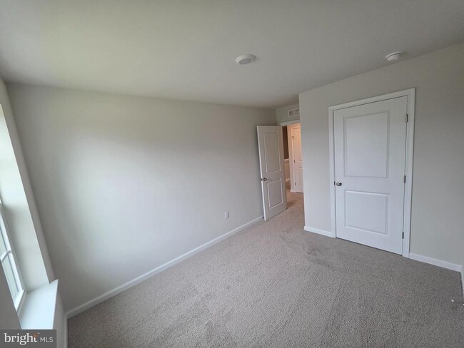 Building Photo - 57 Alexander Wy