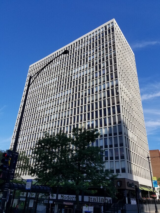 Building Exterior - 444 W Fullerton Pky