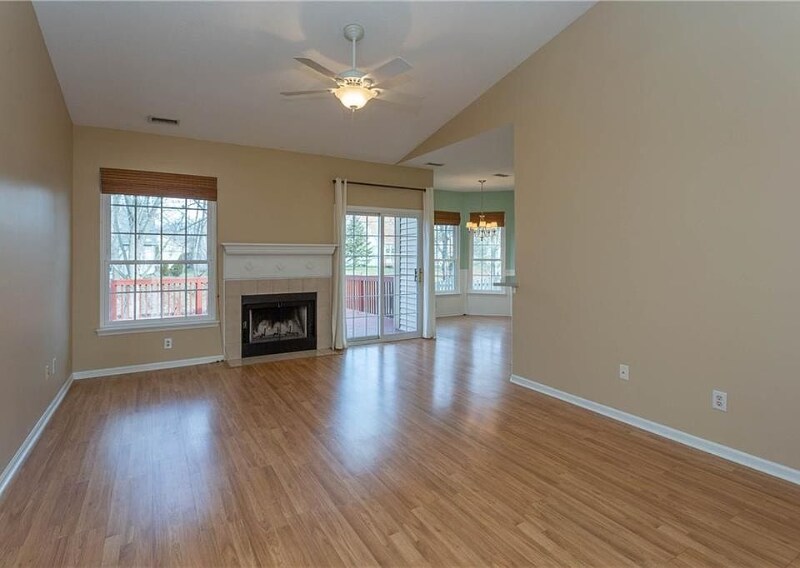 Building Photo - 608 Burr Oak Dr