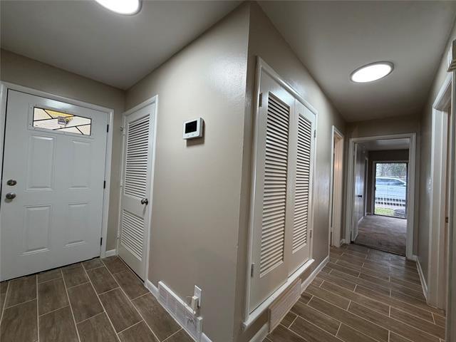 Building Photo - 4412 Granbury Rd