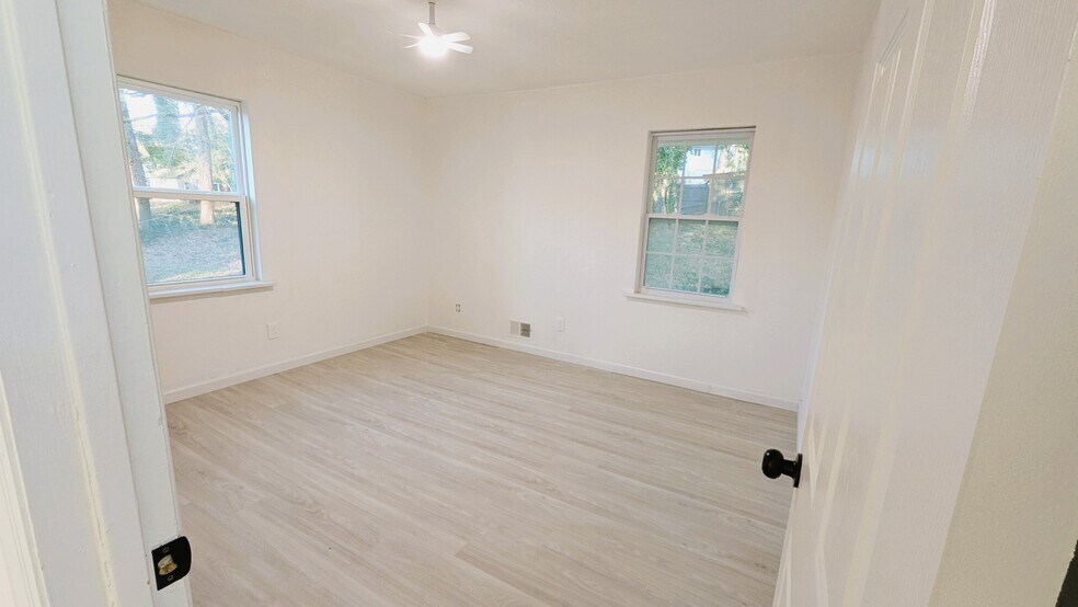 Building Photo - 6454 Boca Grande Blvd