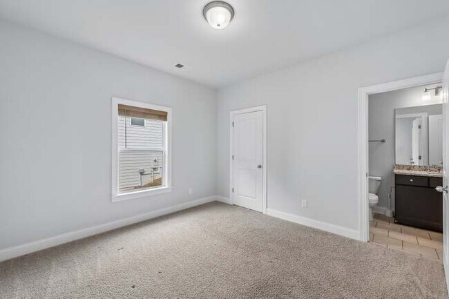 Building Photo - Loganville