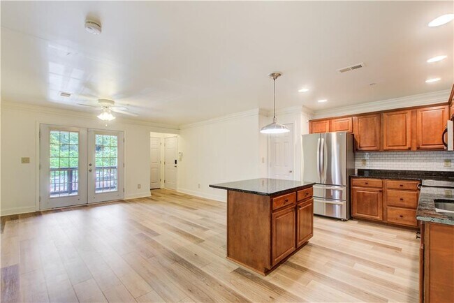 Building Photo - 304 Madison Ct