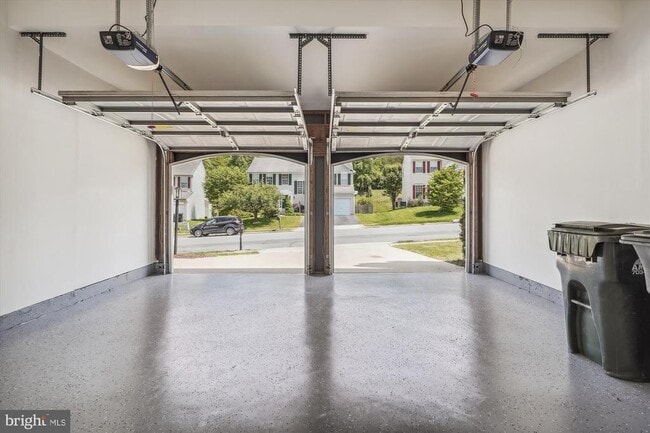 Building Photo - 2973 Myrtlewood Dr