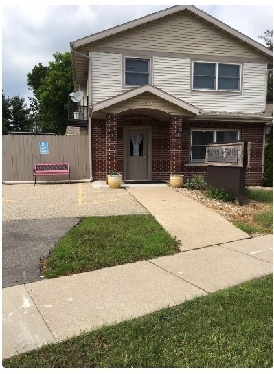 Primary Photo - 210 E Verona Ave