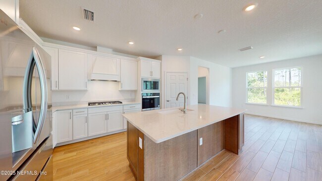Building Photo - 149 Creek Pebble Dr