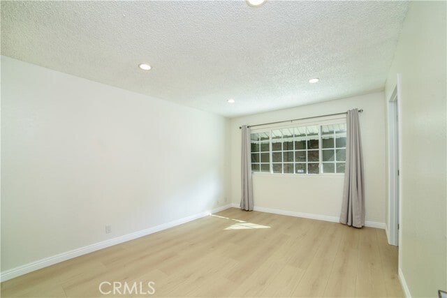 Building Photo - 1728 W Phillips Dr