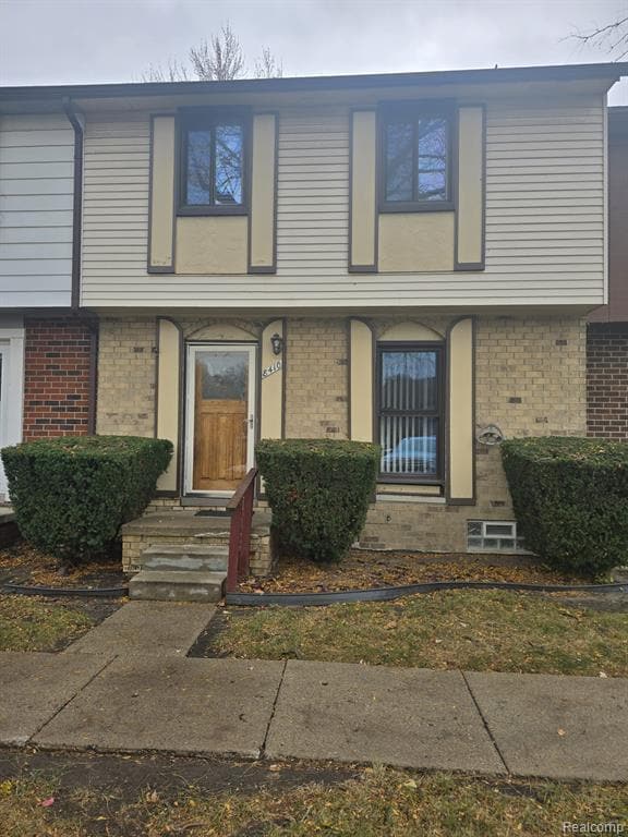 Building Photo - 8410 Hickory Dr