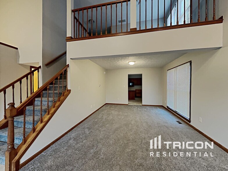Building Photo - 5551 Vicksburg Dr