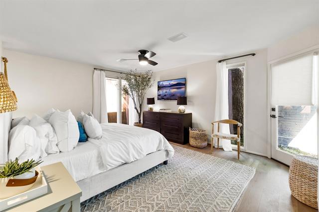 Building Photo - 4338 Travis St