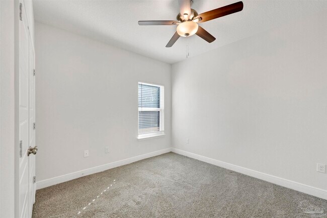 Building Photo - 6482 Cedar Ky Dr