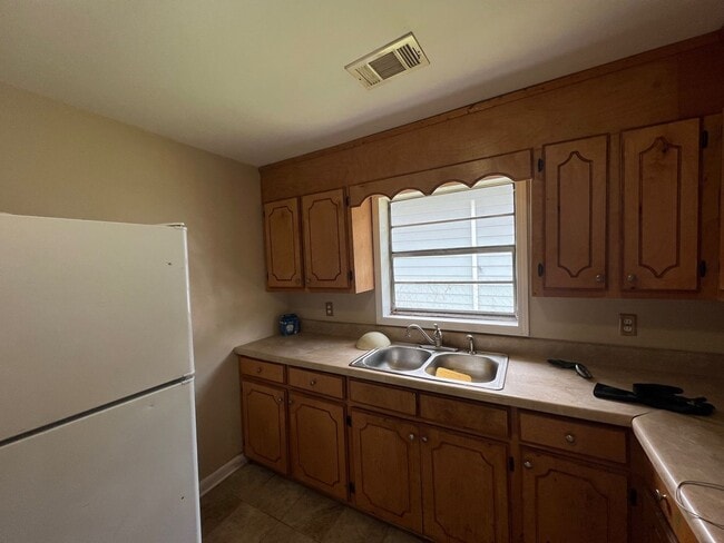 Building Photo - 3 bedroom 1 bathroom home in West Tuscaloosa