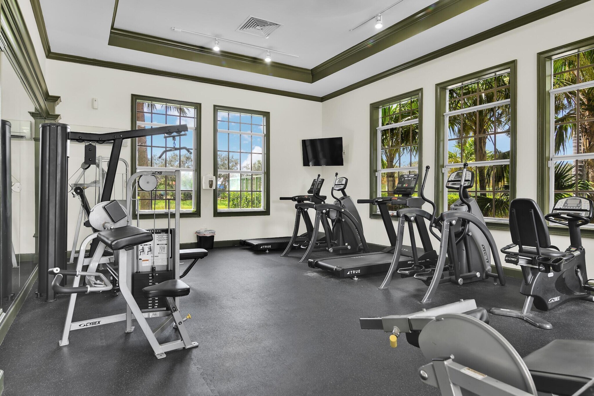 Building Photo - 6597 Old Farm Trl