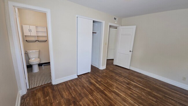Building Photo - Hampton Hills subdivision. Close to Ft. Ja...
