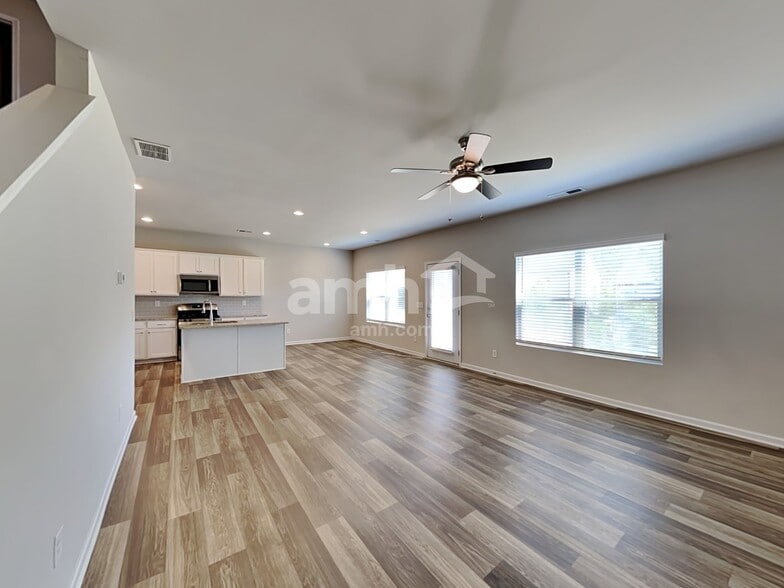 Building Photo - 373 Winston Cir