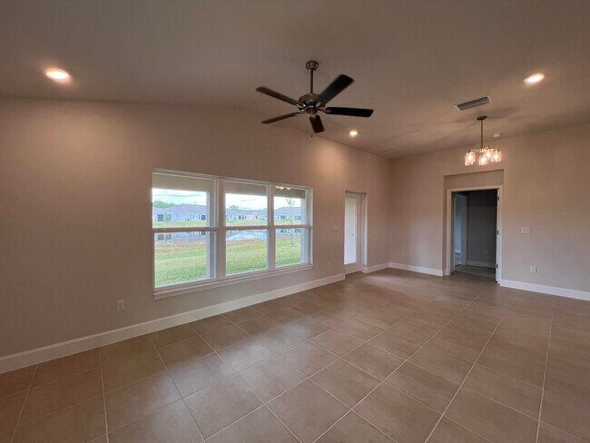 Building Photo - 8638 Giovanni Ave