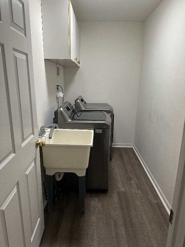 Building Photo - 4685 Hunters Cir W