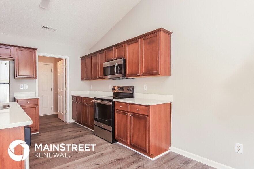 Building Photo - 3837 Raintree Dr