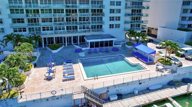 Building Photo - 5750 Collins Ave