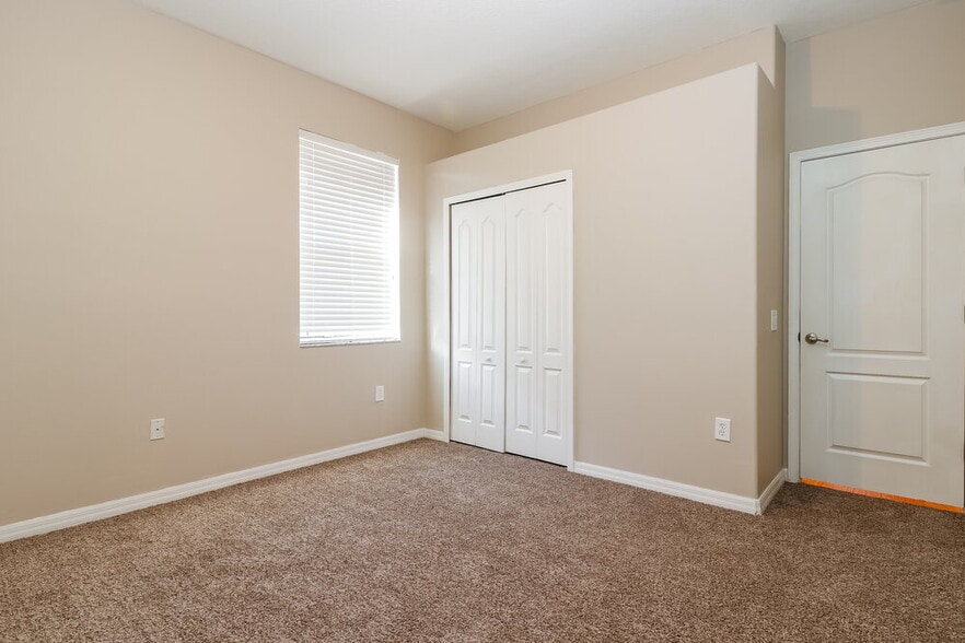 Building Photo - 3731 Braemere Dr