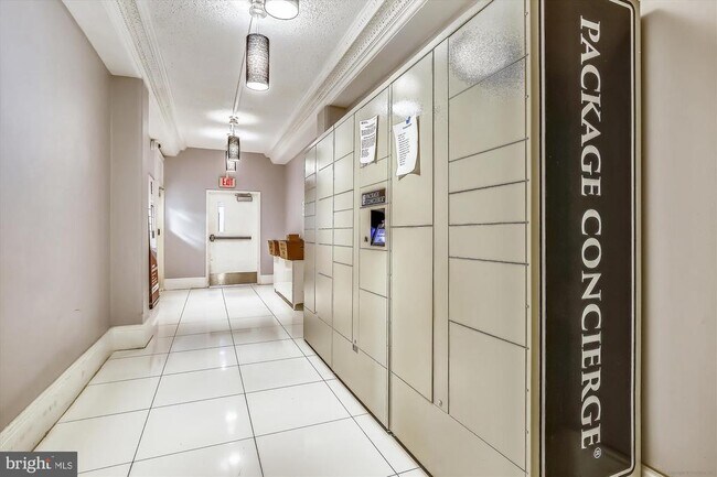 Building Photo - 1401 Columbia Rd NW