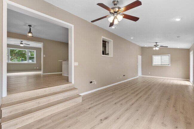 Building Photo - 3505 Hilber St