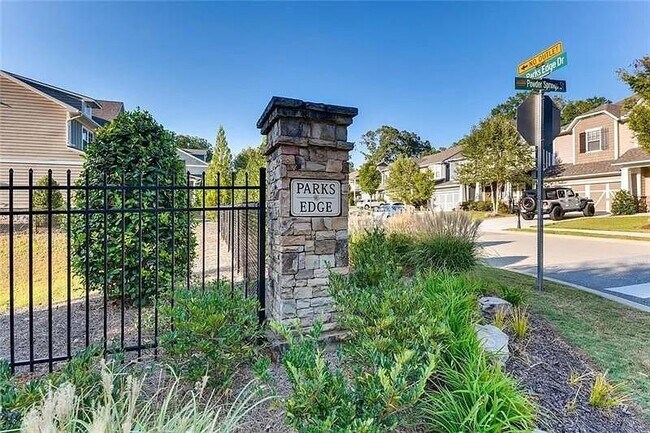 Building Photo - 2665 Parks Edge Dr SE