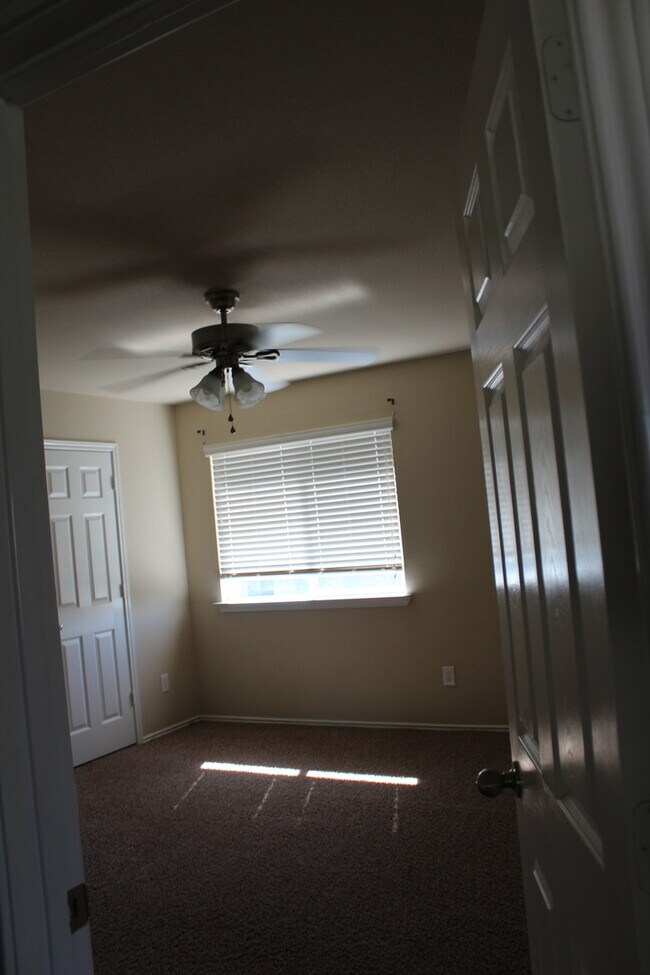 Building Photo - Over 3000 square feet with 3 car garage!