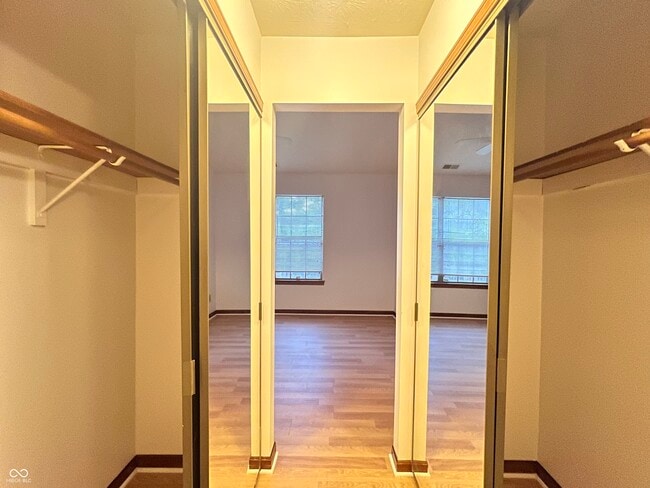 Building Photo - 4923 Peony Pl