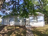 Building Photo - 1323 N Sheridan St