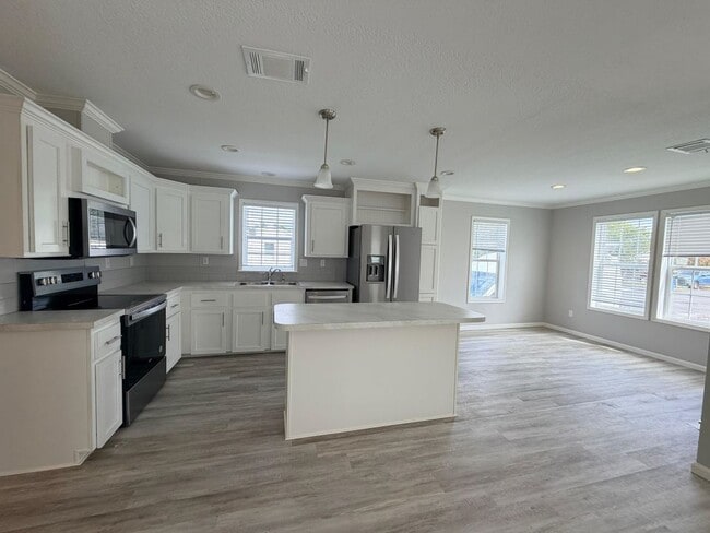 Building Photo - 5220 SW 33rd St