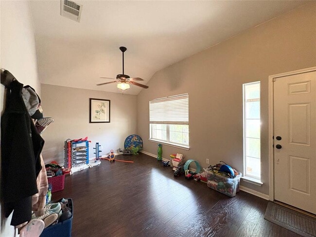 Building Photo - 2204 Bakers Way