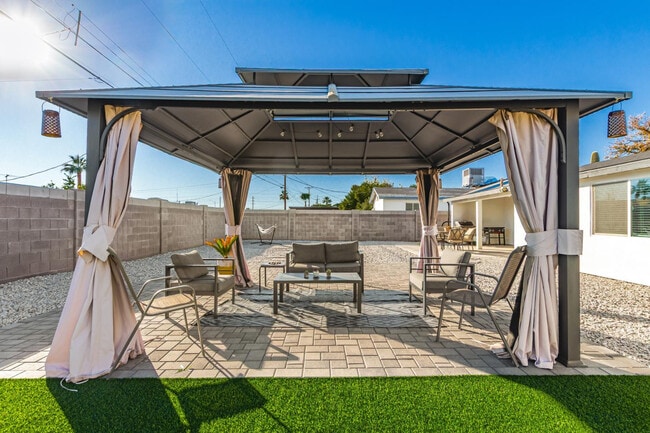 Building Photo - 6701 E Culver St