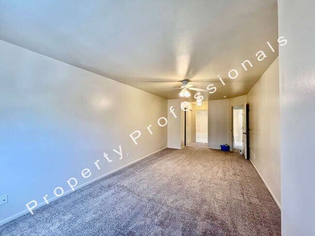Building Photo - Townhouse in Silt for Rent