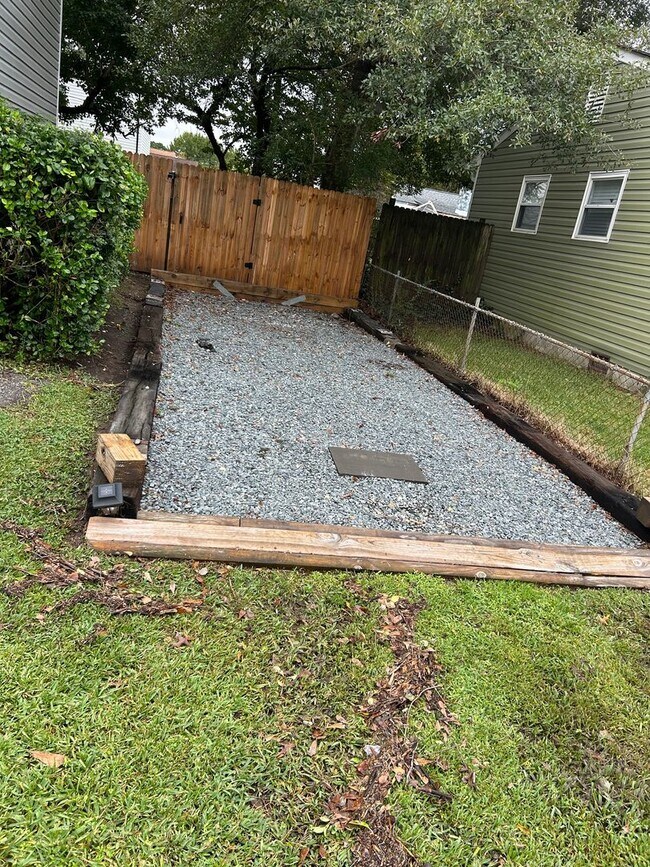 Building Photo - 3061 Ole Towne Ln