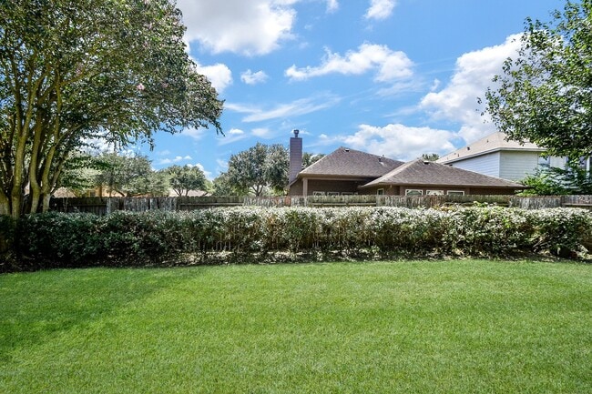 Building Photo - 6030 Wildbriar Ln