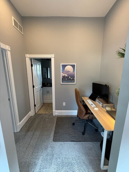 Building Photo - 3309 Salena St